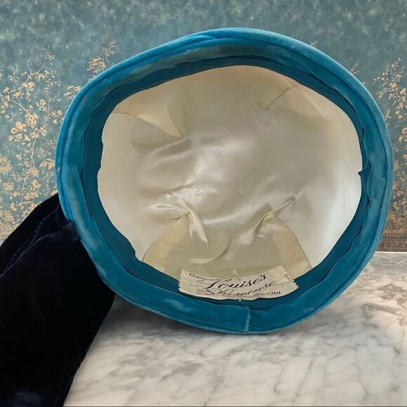 Vintage 40’s Tall Velvet Toque Hat - Picture 3 of 6